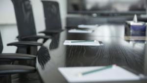 Read more about the article Fasilitas yang Perlu Ada di Meeting Room. Kira-kira Apa Aja Yaa?